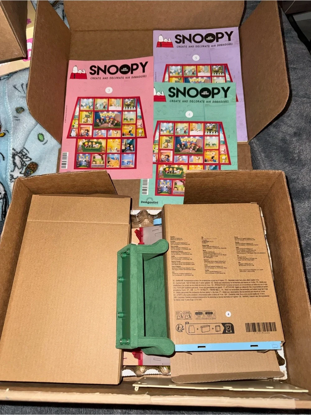 Snoopy Fanhome Collectible